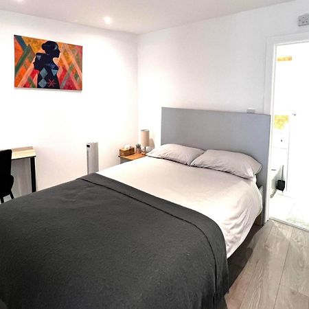 Modern Studio Apartment With Free Wifi London Eksteriør bilde